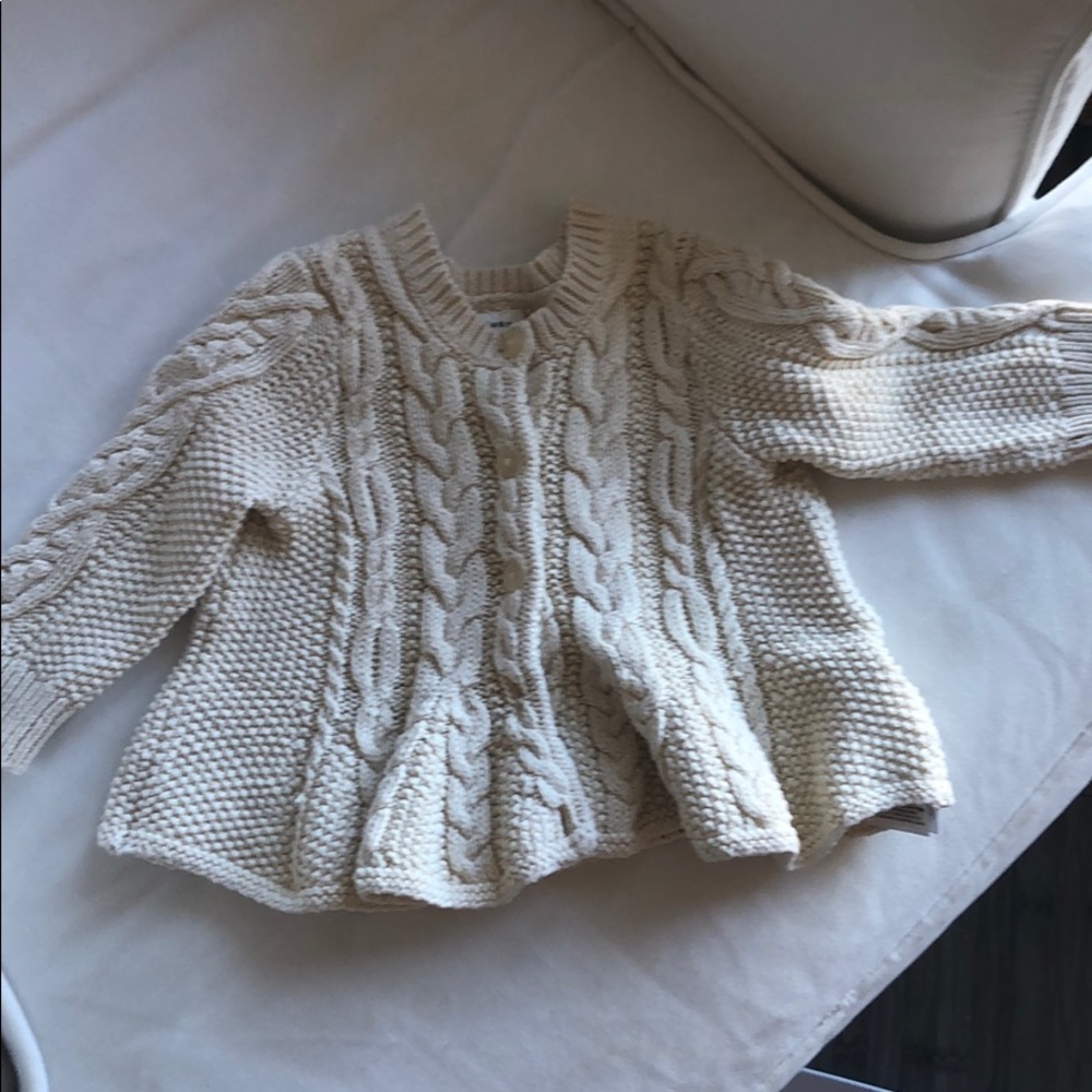 gap cable sweater